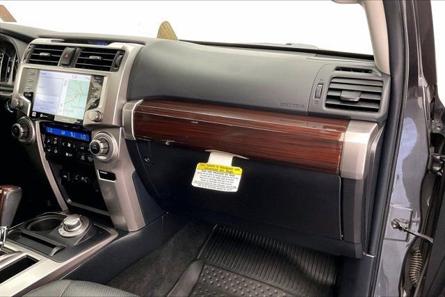 Used 2022 Toyota 4Runner Limited AWD/4WD image 16