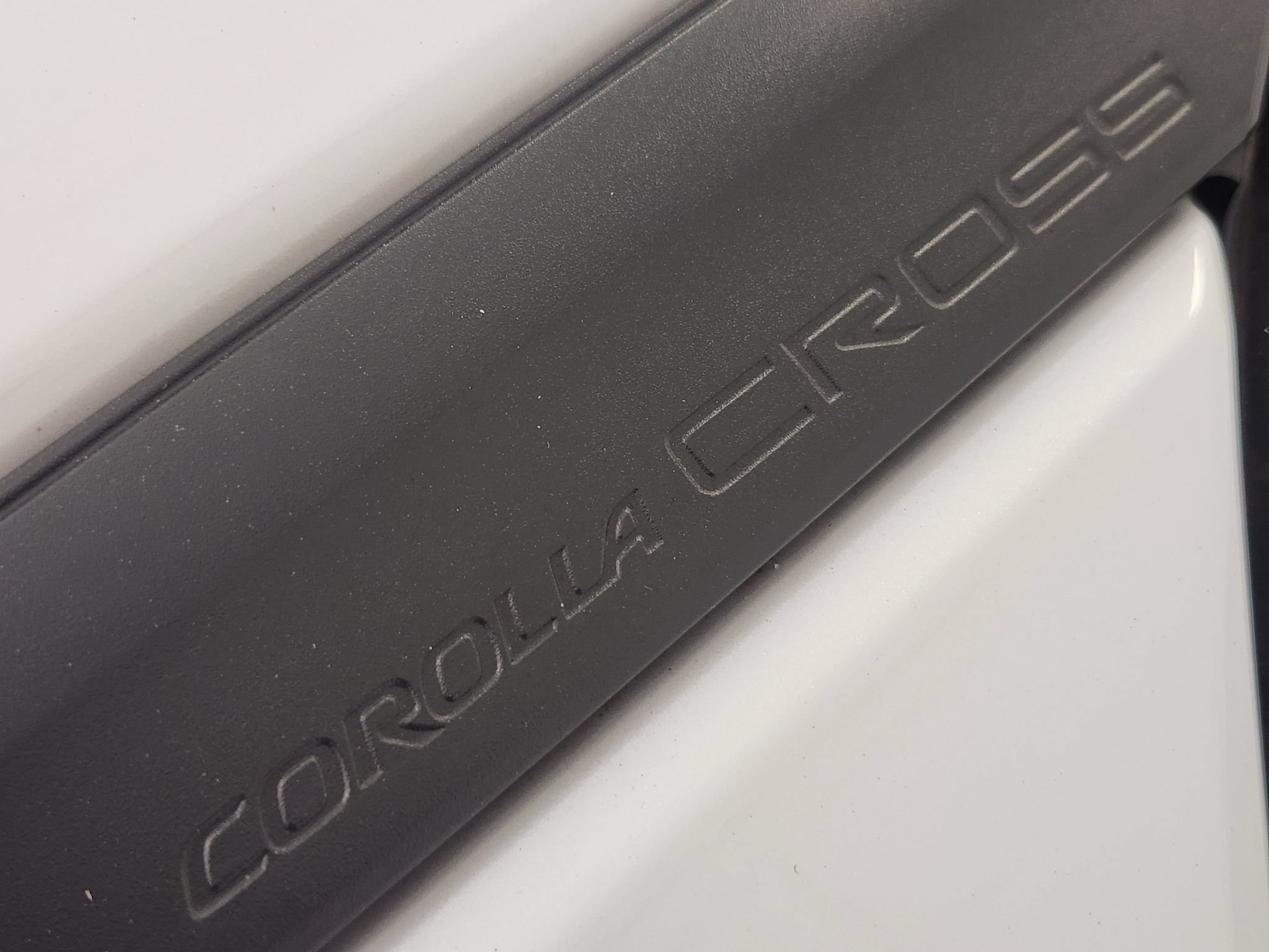 Used 2025 Toyota Corolla Cross LE FWD image 11