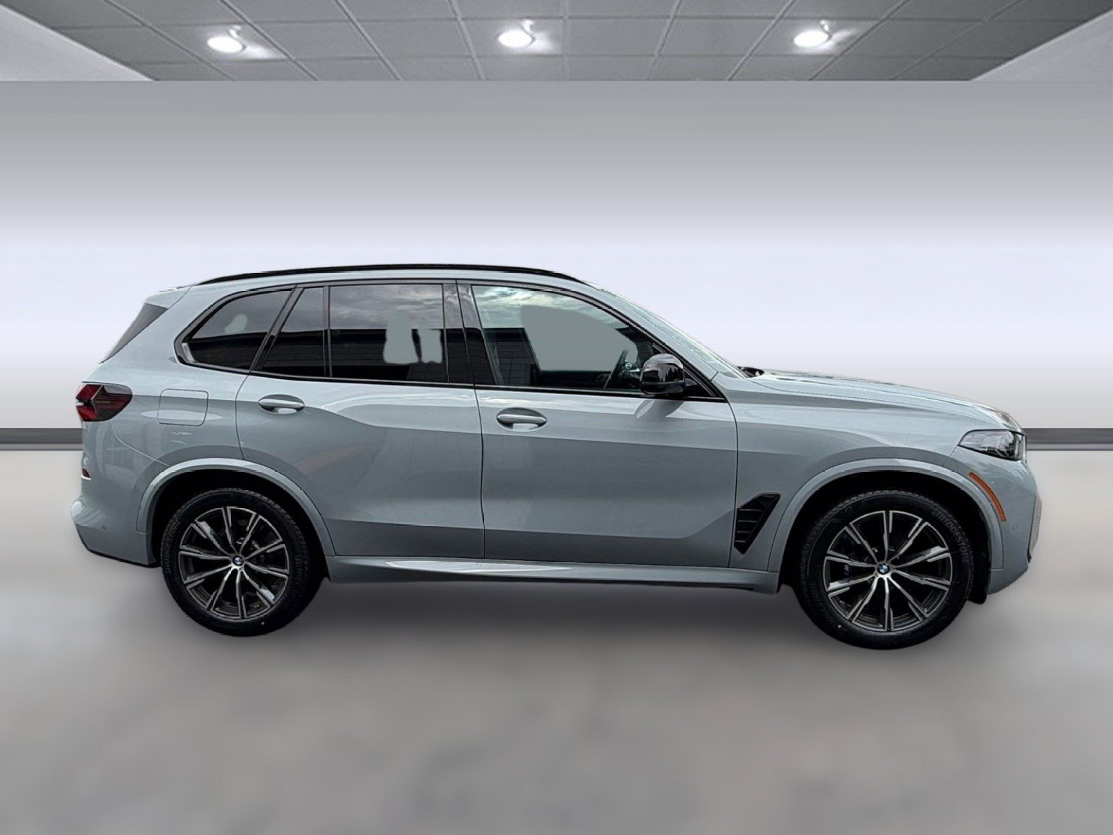 Certified 2026 BMW X5 M60i AWD/4WD image 8
