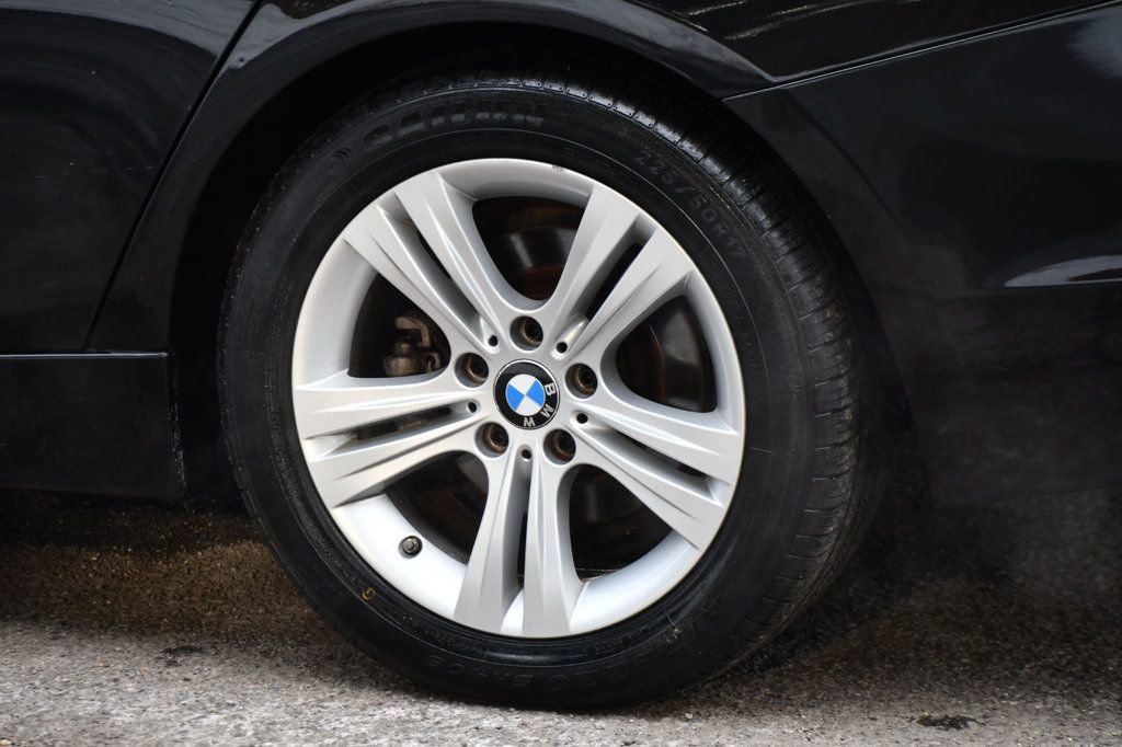 Used 2017 BMW 330i xDrive 330i xDrive image 12