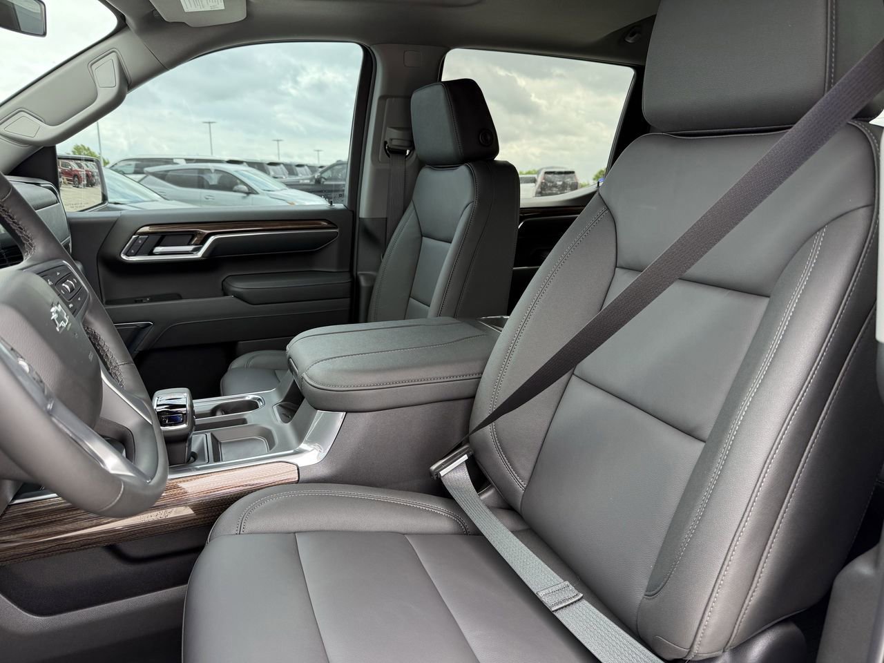 New 2026 Chevrolet Silverado 1500 RST w/ RST All Star Premium Package AWD/4WD image 19