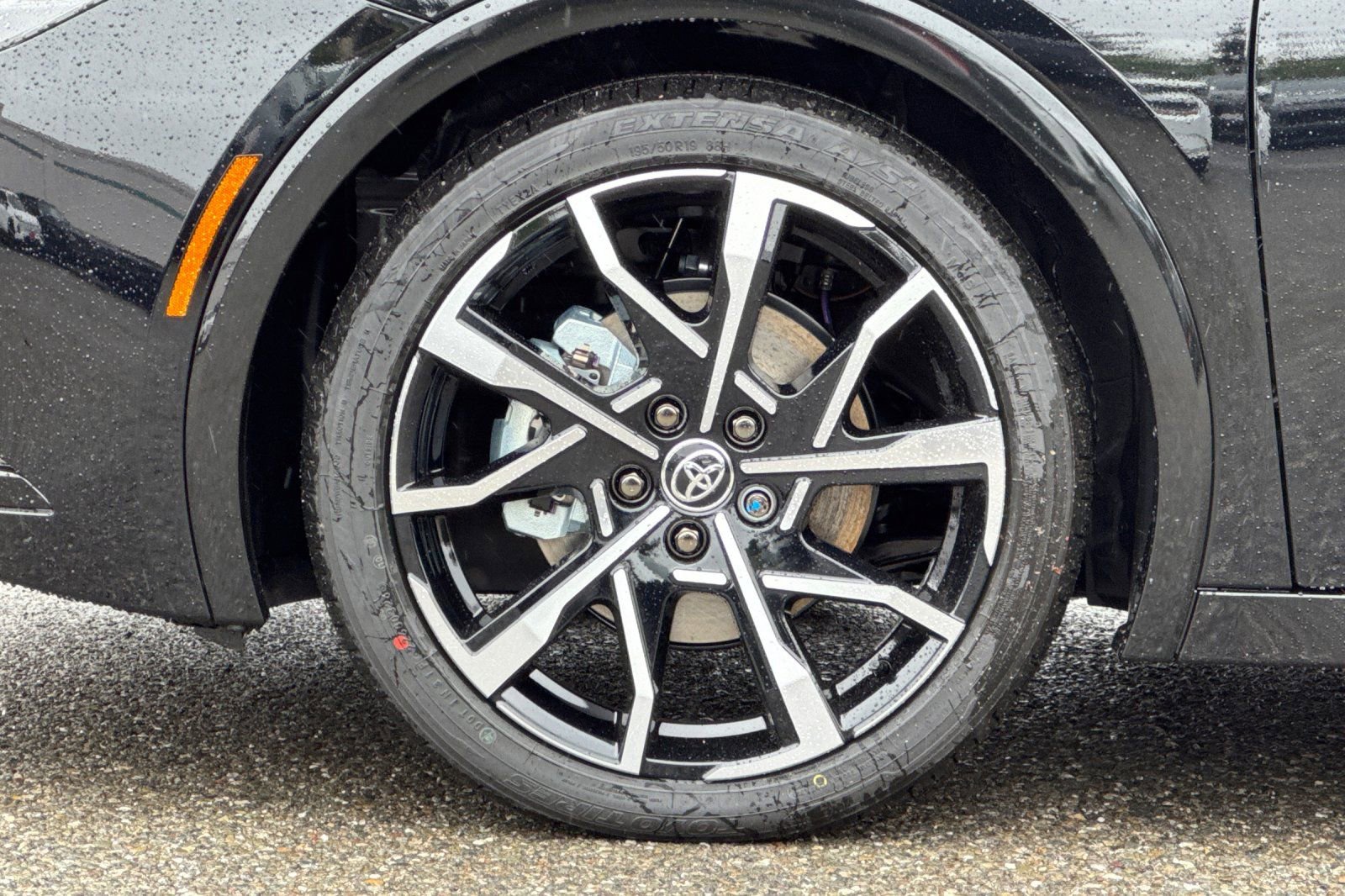 New 2026 Toyota Prius Plug-In Hybrid FWD image 32