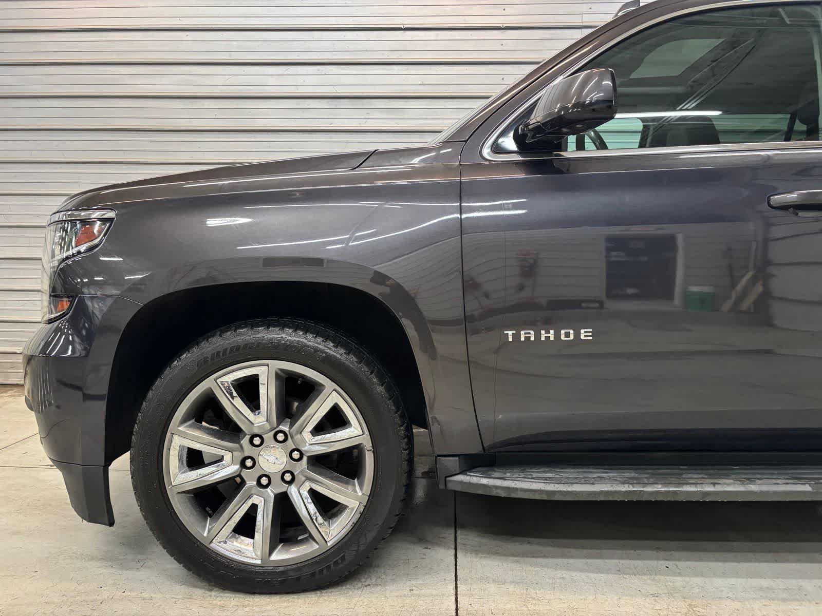 Used 2018 Chevrolet Tahoe LT w/ Luxury Package AWD/4WD image 4