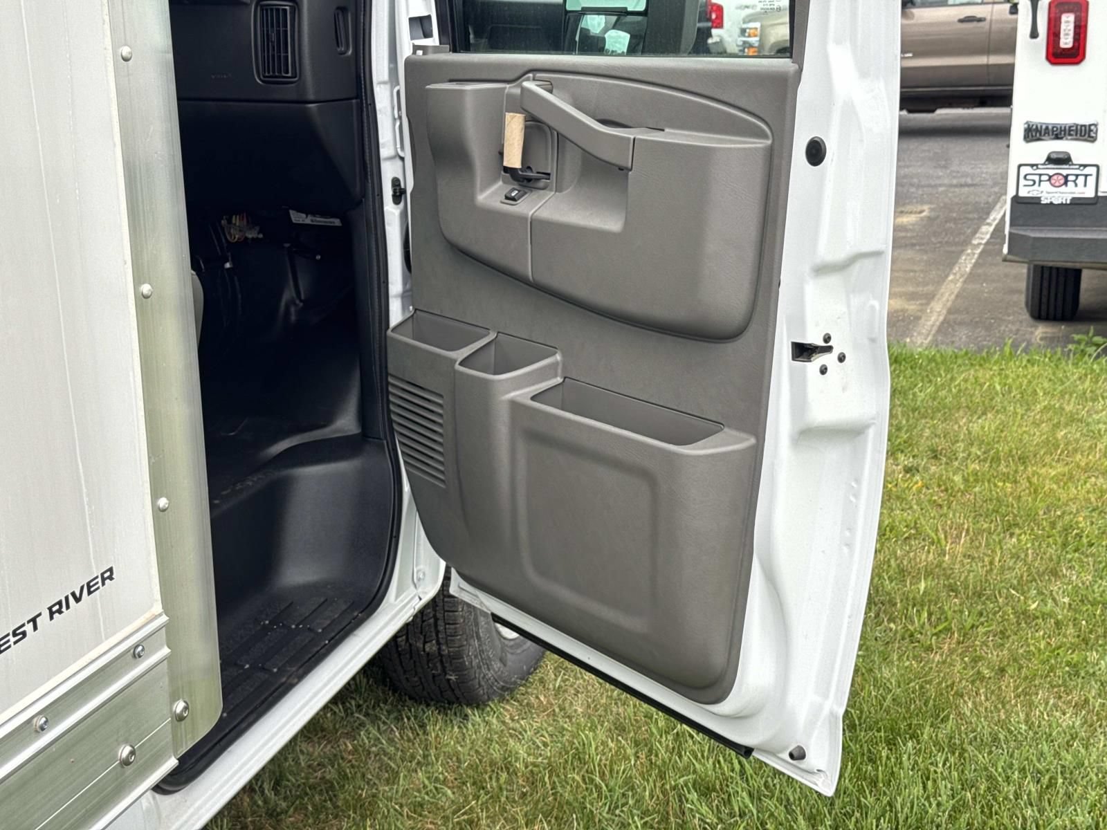 New 2026 Chevrolet Express 3500 w/ Power Convenience Package RWD image 12
