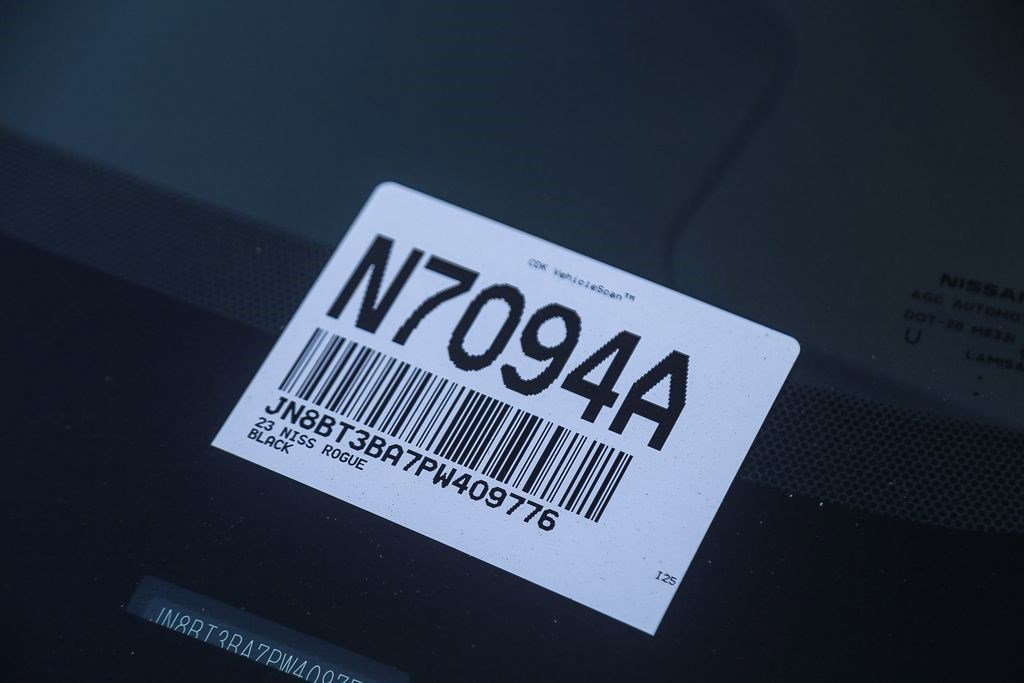 Used 2023 Nissan Rogue SV FWD image 27