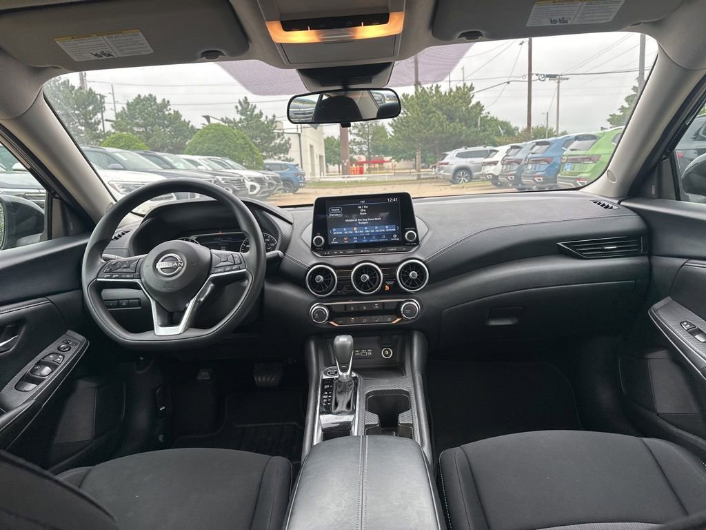 Used 2024 Nissan Sentra SV FWD image 17