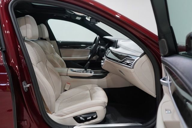 Used 2021 BMW 740i xDrive w/ M Sport Package image 36