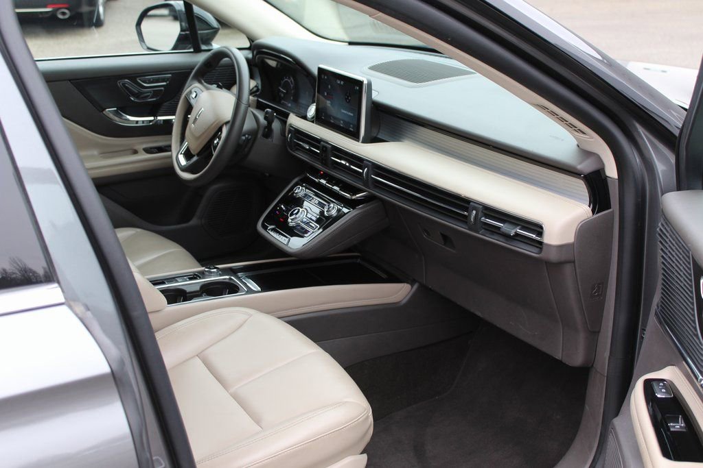 Used 2022 Lincoln Corsair FWD image 18