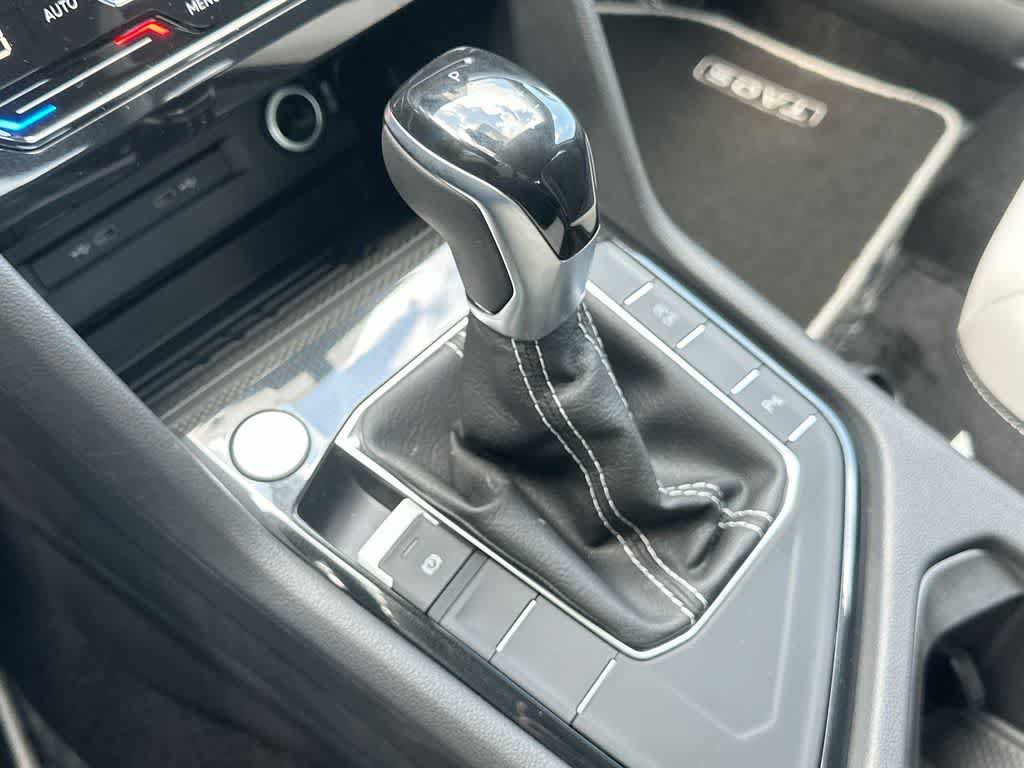 New 2026 Volkswagen Taos SE FWD image 20