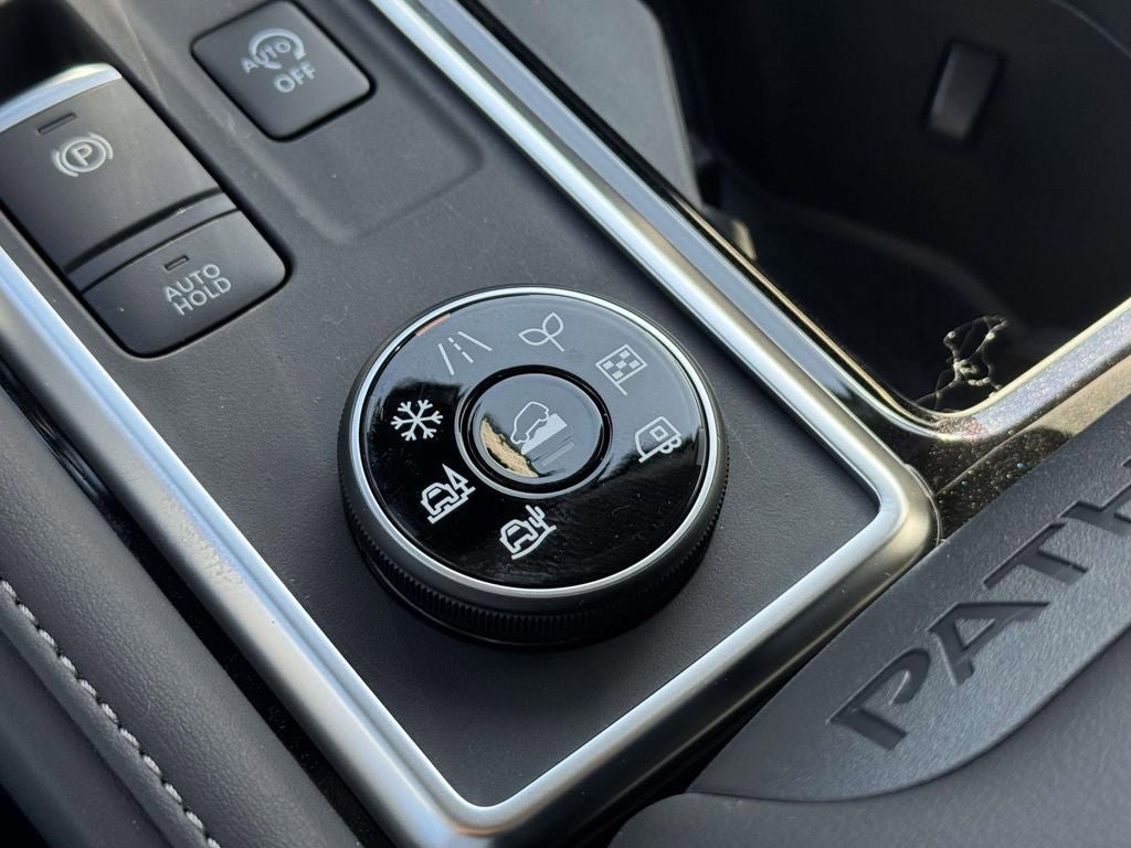 New 2026 Nissan Pathfinder SV AWD/4WD image 14