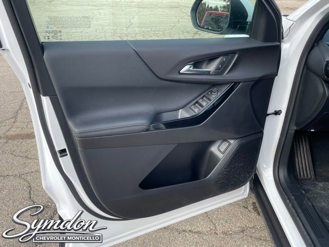 New 2026 Chevrolet Equinox LT w/ Convenience Package II image 16