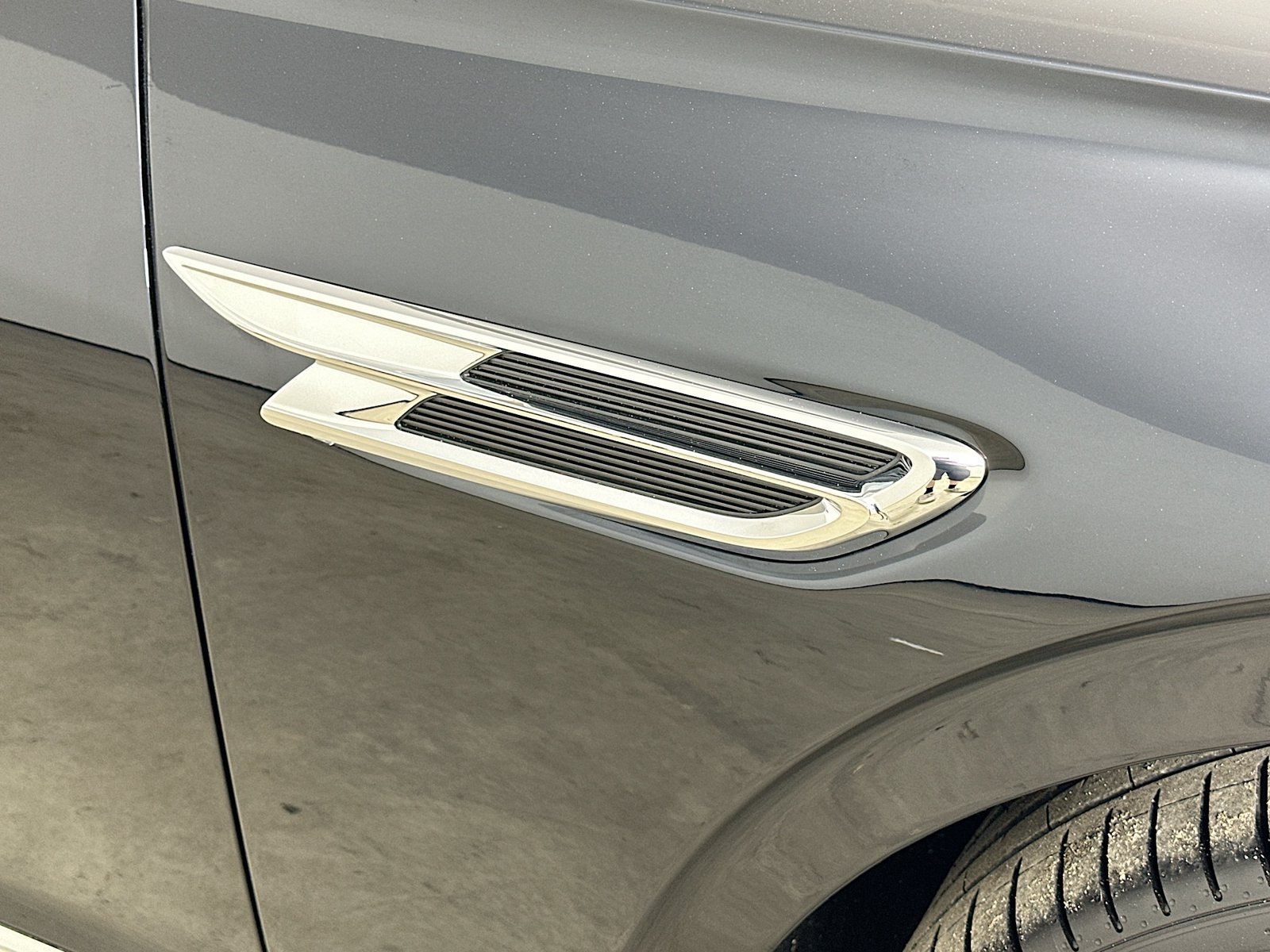New 2026 Bentley Flying Spur V8 AWD/4WD image 12