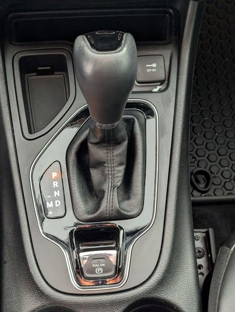 Used 2020 Jeep Cherokee Latitude Plus image 21