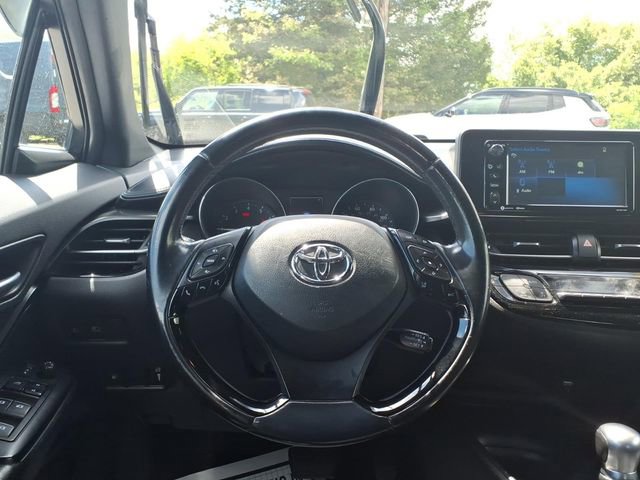 Used 2018 Toyota C-HR XLE FWD image 19