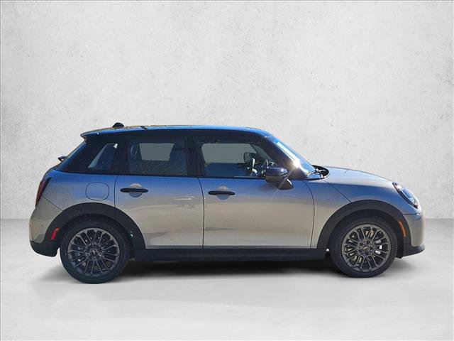 Used 2026 MINI Cooper 4-Door Hardtop FWD image 4