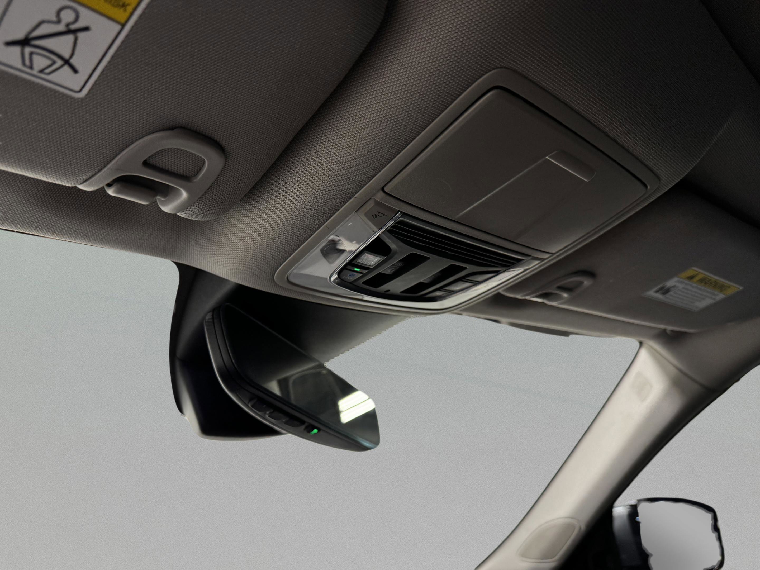 Certified 2023 Acura MDX FWD w/ Technology Package image 38