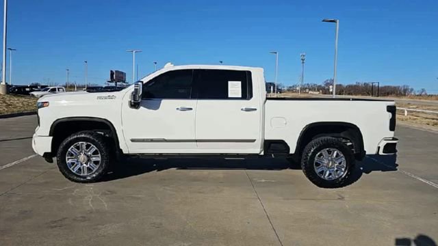 Used 2024 Chevrolet Silverado 2500 High Country w/ Z71 Off-Road Package image 5