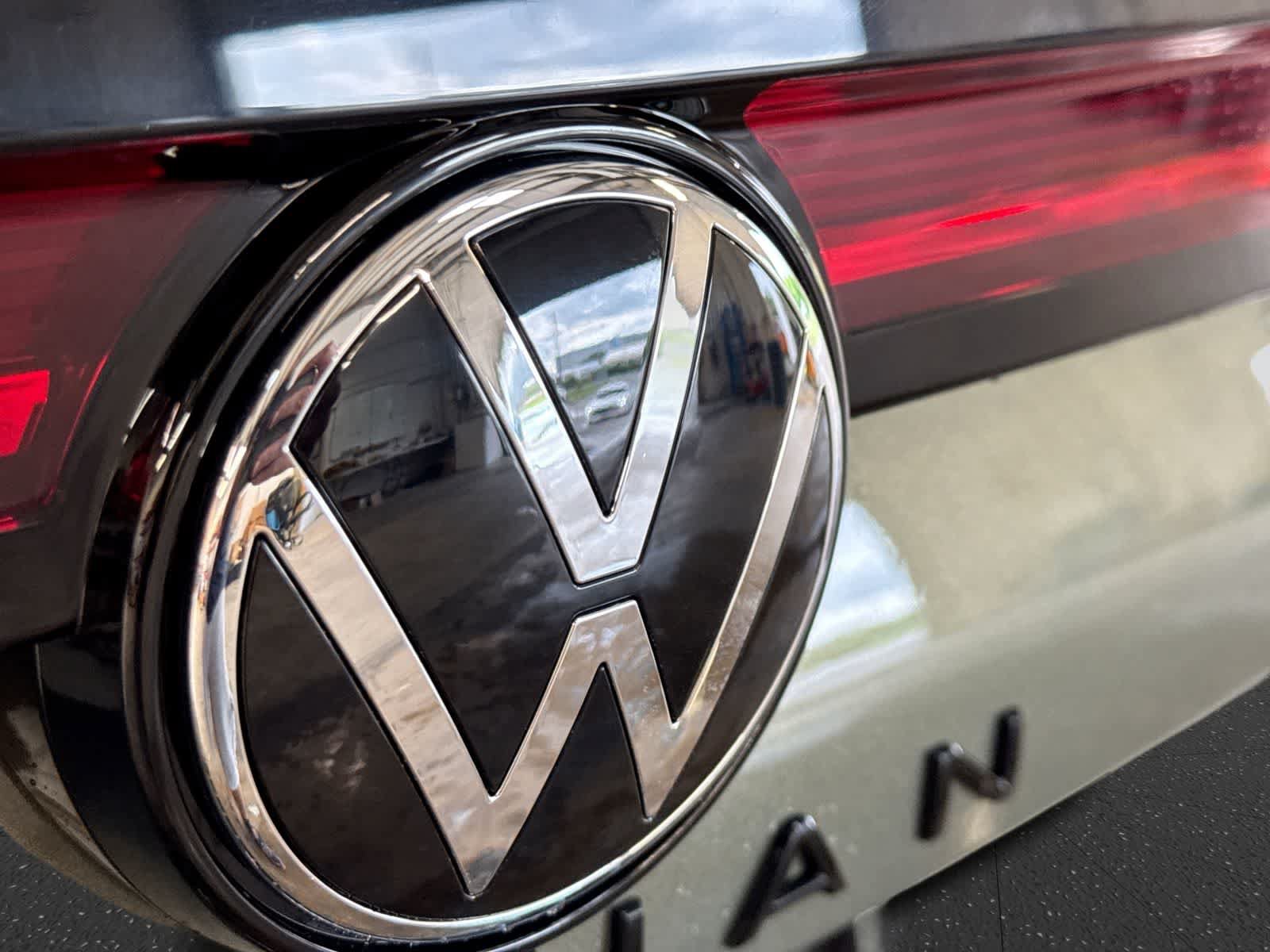 New 2026 Volkswagen Tiguan SE R-Line FWD image 19