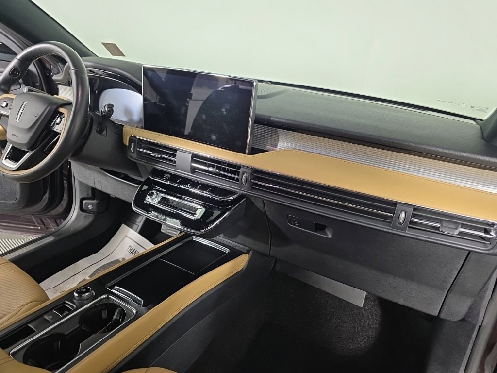 Used 2023 Lincoln Corsair Reserve w/ Equipment Group 201A image 42