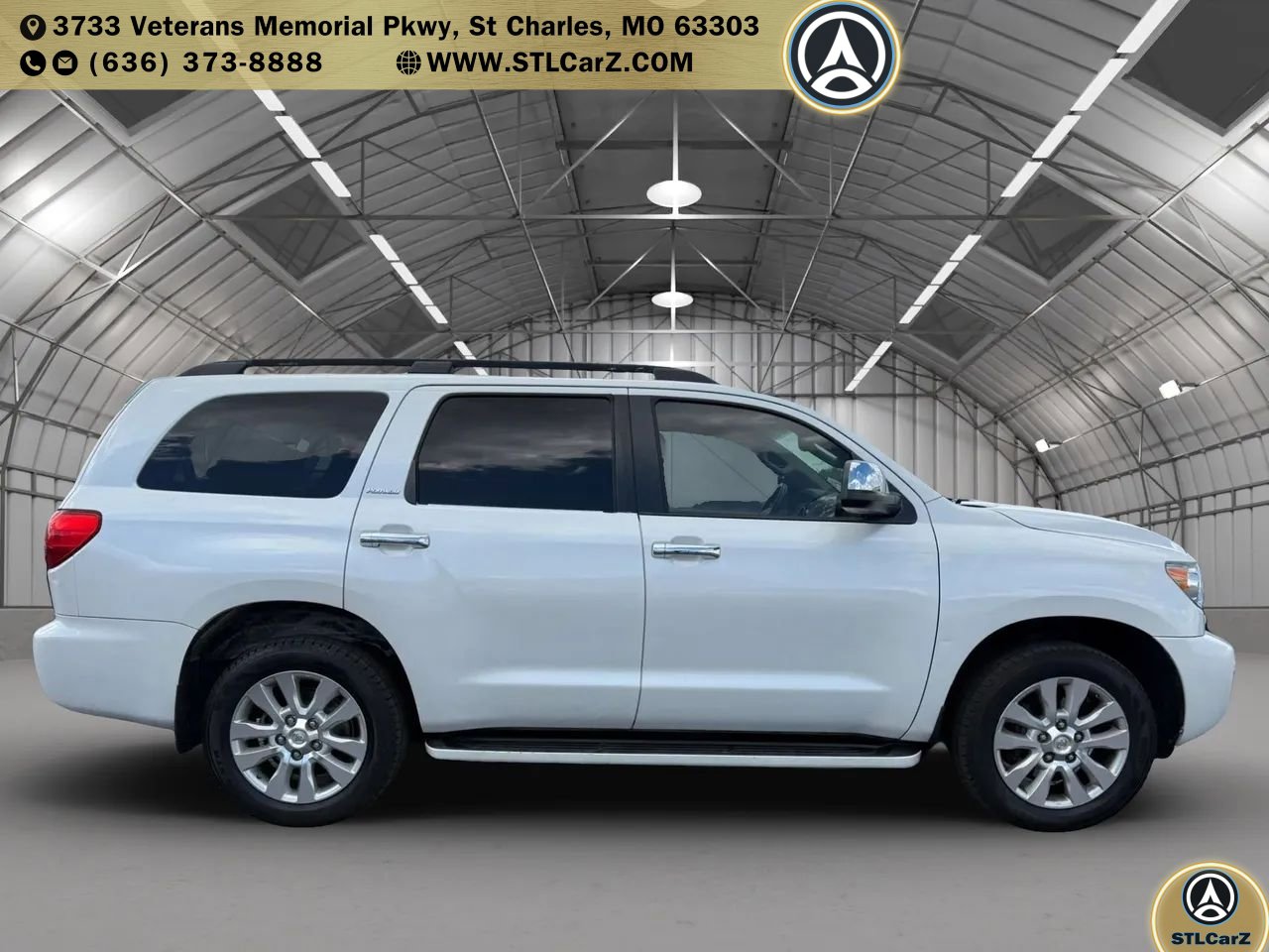 Used 2010 Toyota Sequoia Platinum RWD image 2