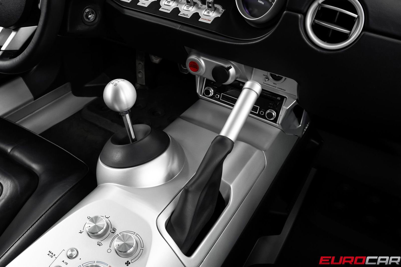 Used 2005 Ford GT RWD image 33