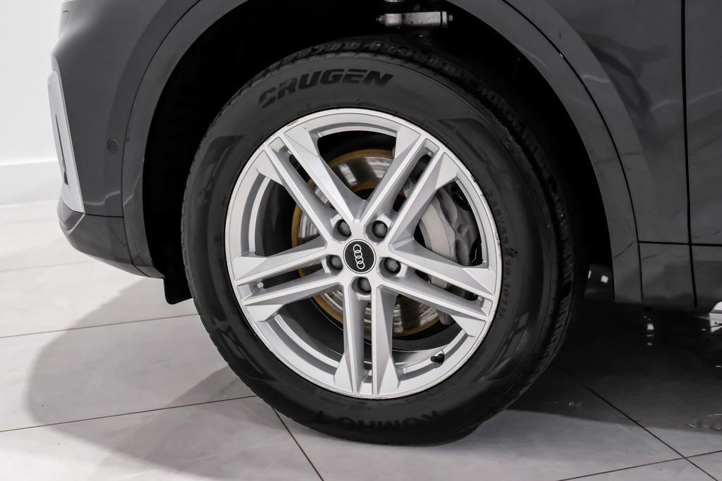 Used 2024 Audi Q5 e Prestige w/ Prestige Package image 68