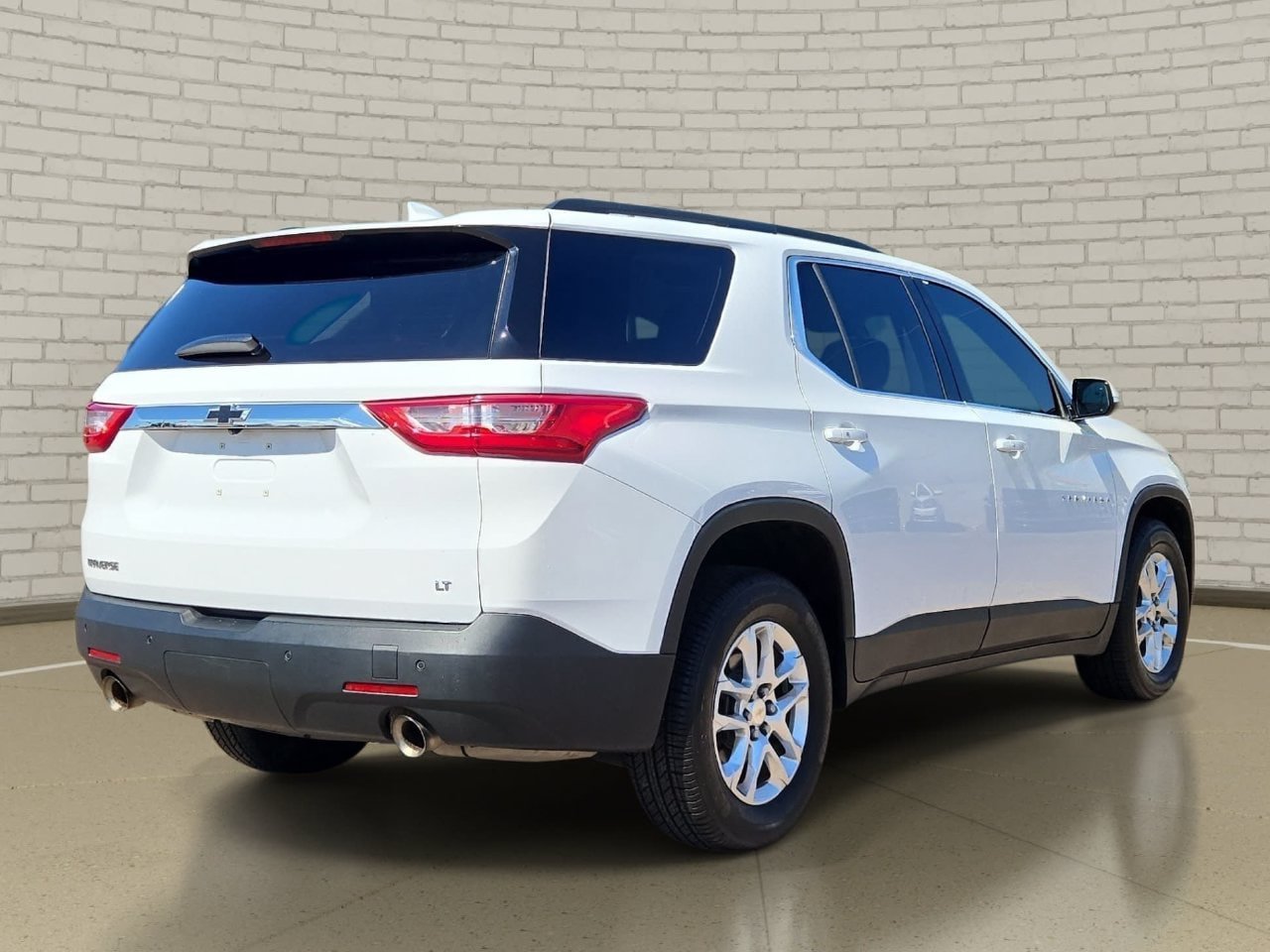 Used 2019 Chevrolet Traverse LT FWD image 5