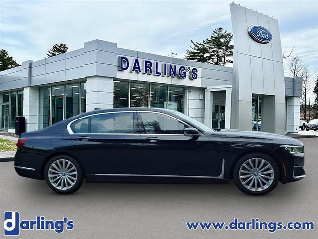 Used 2021 BMW 740i xDrive w/ Premium Package AWD/4WD image 4