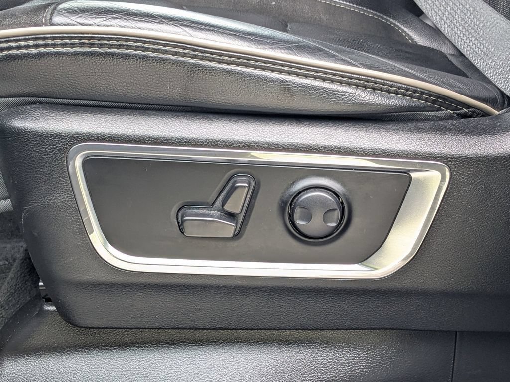 Used 2024 RAM 1500 Laramie AWD/4WD image 20