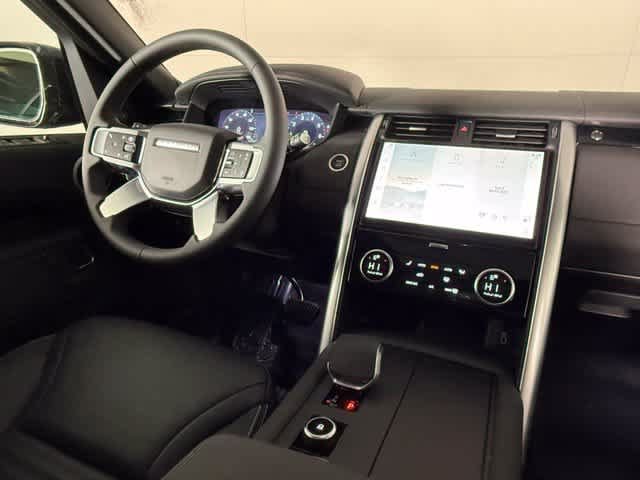 New 2026 Land Rover Discovery S AWD/4WD image 17