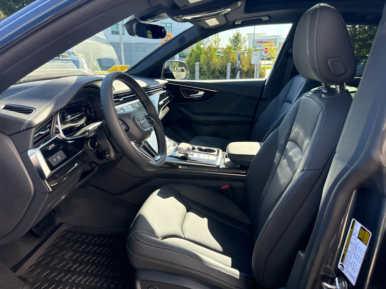 New 2025 Audi Q8 Premium Plus image 15