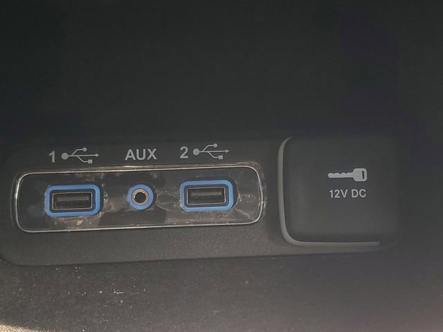 Used 2019 Jeep Grand Cherokee Altitude image 25