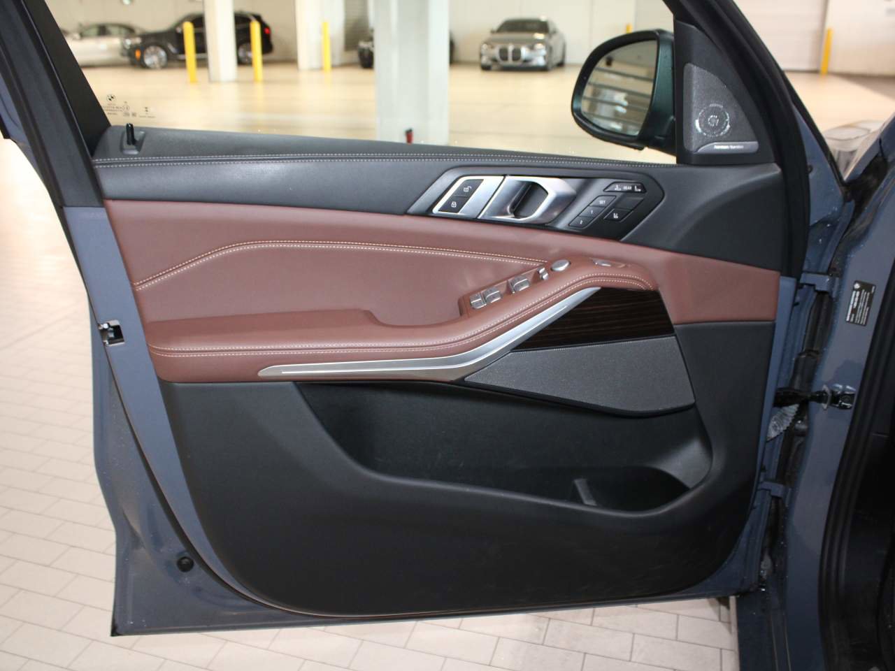 Certified 2023 BMW X7 xDrive40i w/ Premium Package image 8