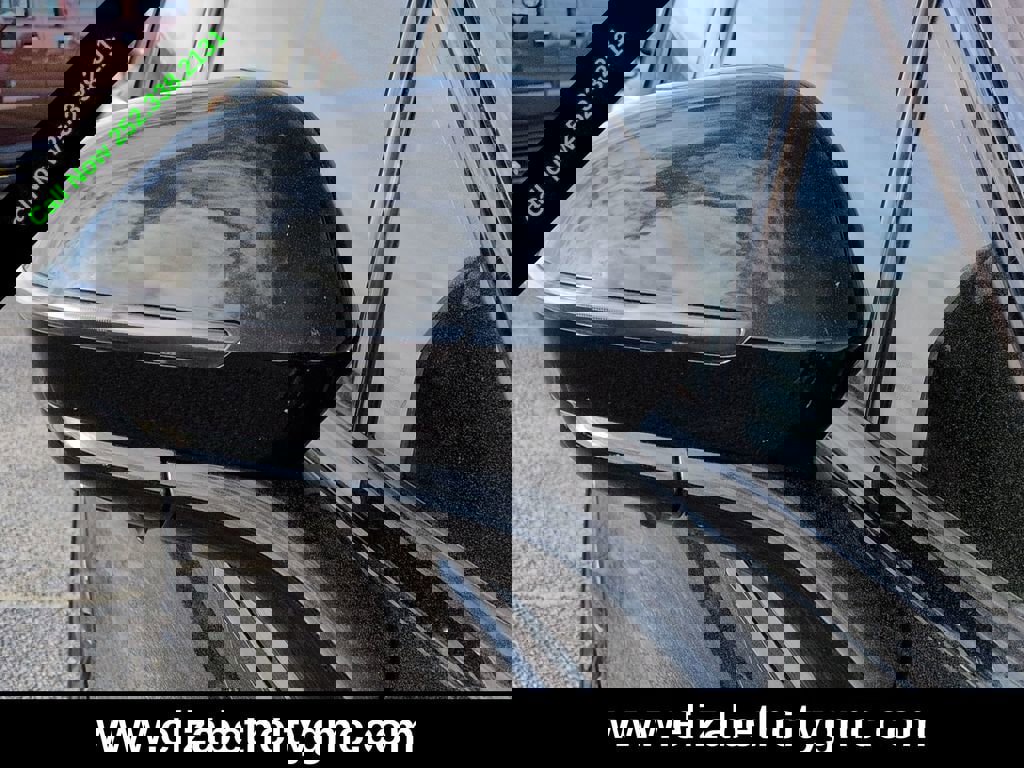 Used 2025 Lincoln Corsair Reserve w/ Equipment Group 202A image 11