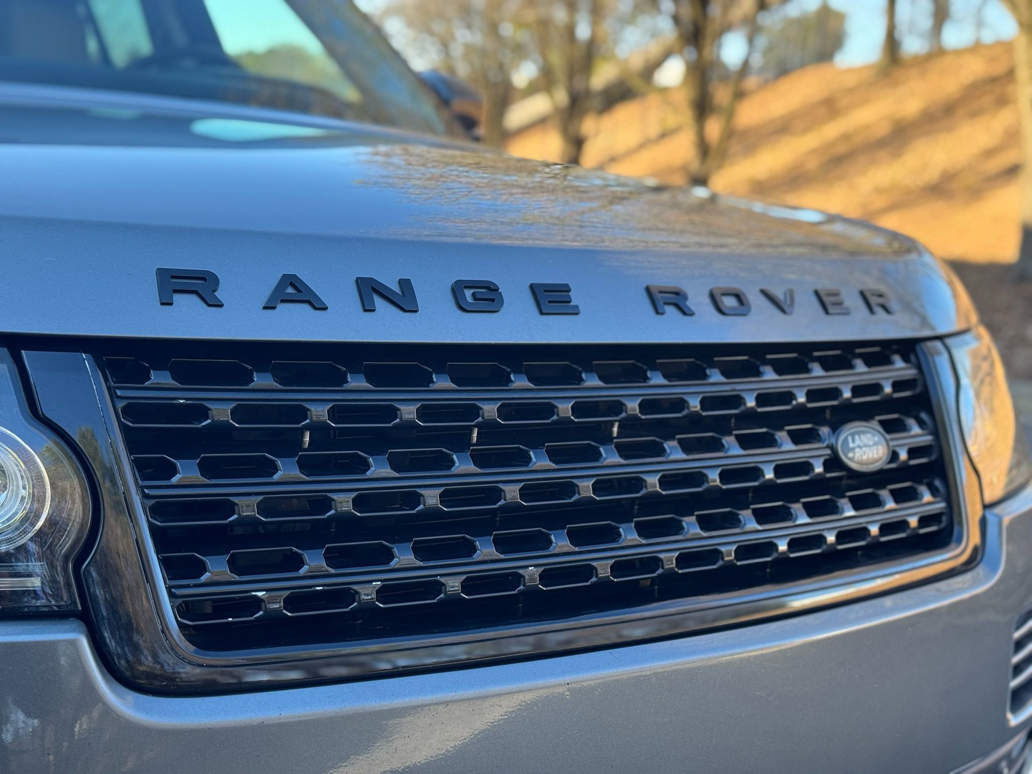 Used 2014 Land Rover Range Rover HSE image 12