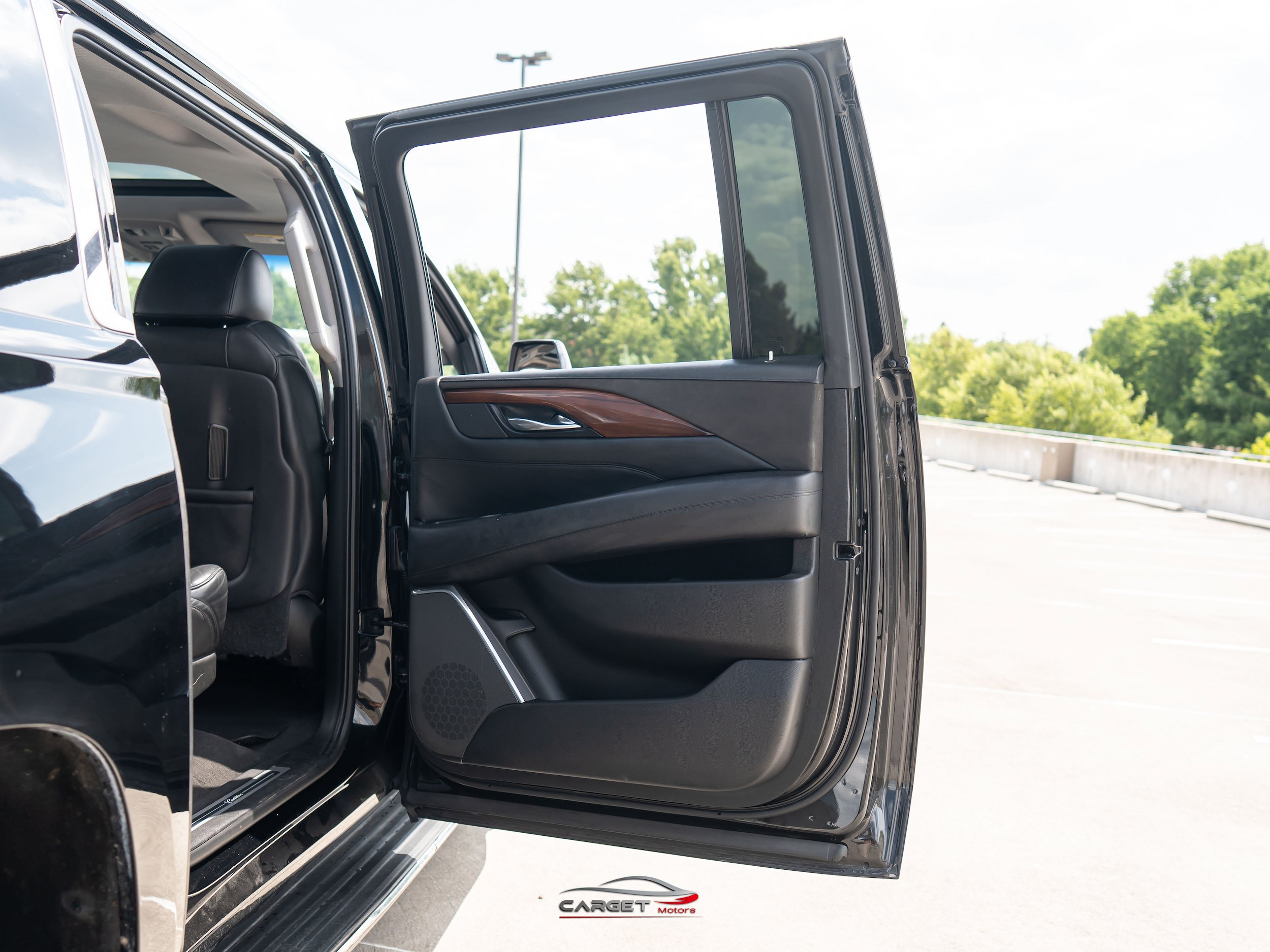 Used 2018 Cadillac Escalade ESV Luxury RWD image 42