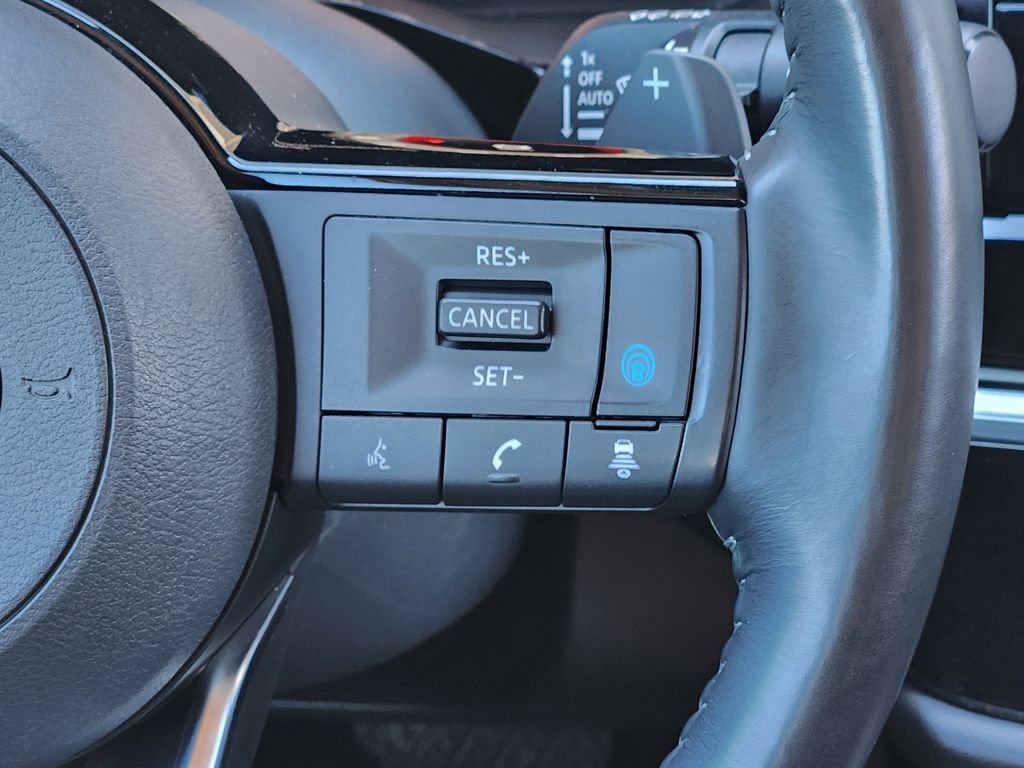 Used 2023 Nissan Pathfinder Platinum w/ Cargo Package image 28