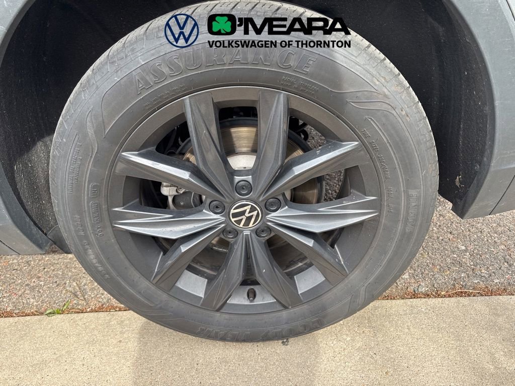 Used 2024 Volkswagen Tiguan SE w/ Panoramic Sunroof Package AWD/4WD image 8