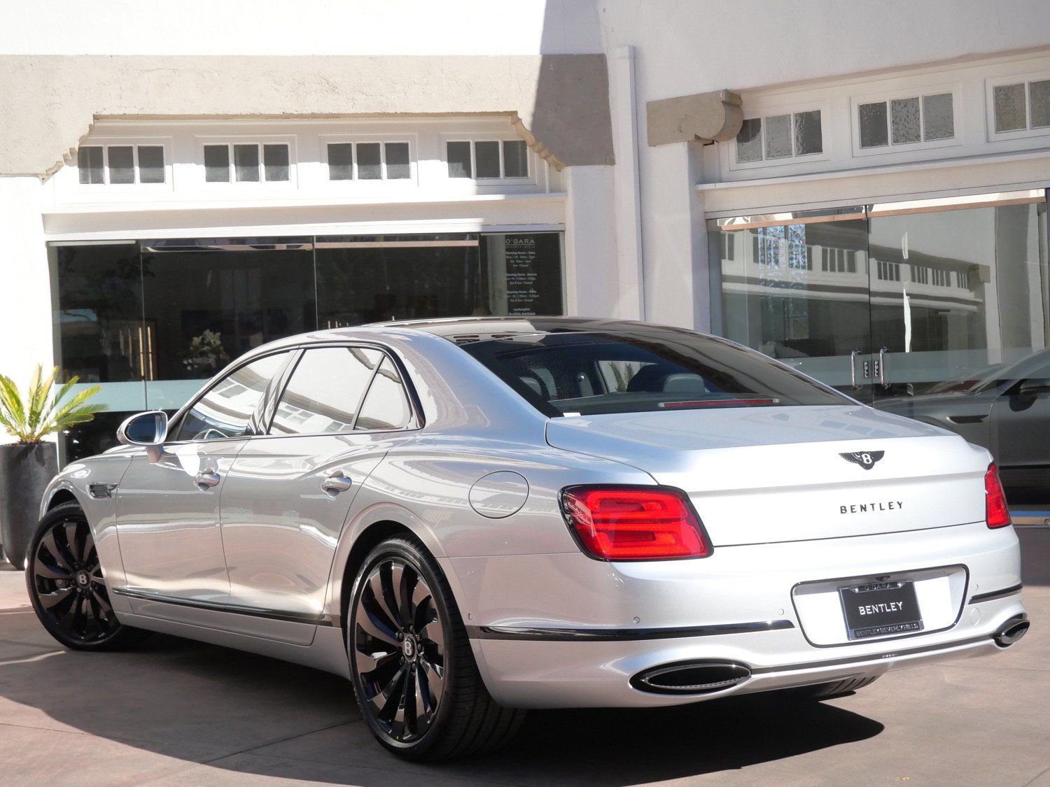 New 2026 Bentley Flying Spur Plug-In Hybrid AWD/4WD image 3