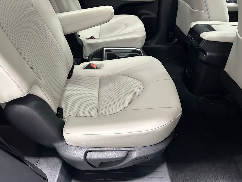 Used 2025 Toyota Grand Highlander AWD image 57