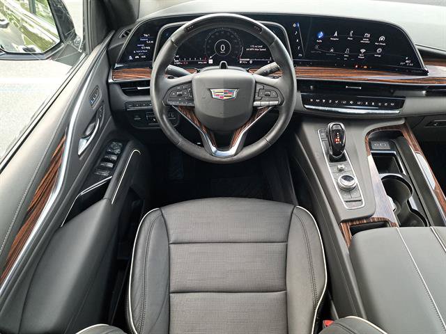 Certified 2023 Cadillac Escalade Premium Luxury w/ Performance Package AWD/4WD image 37