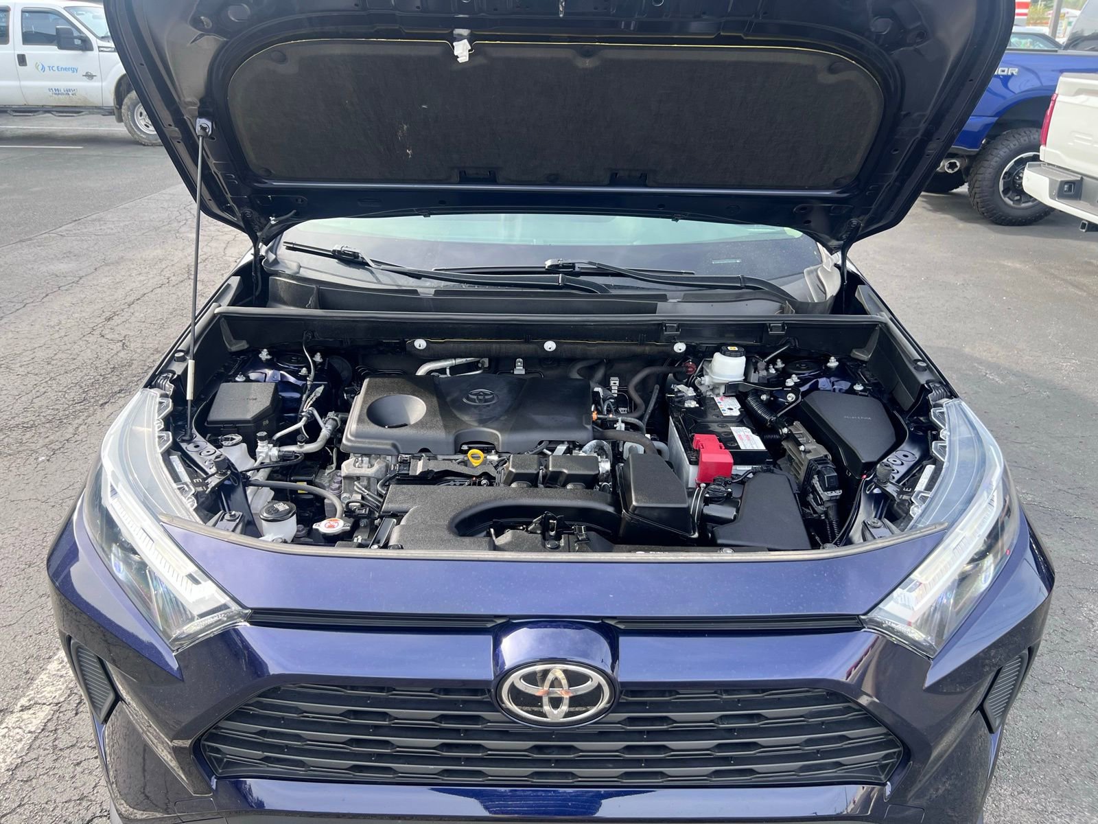 Used 2022 Toyota RAV4 XLE image 3