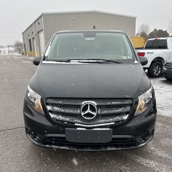 Used 2018 Mercedes-Benz Metris Passenger image 13