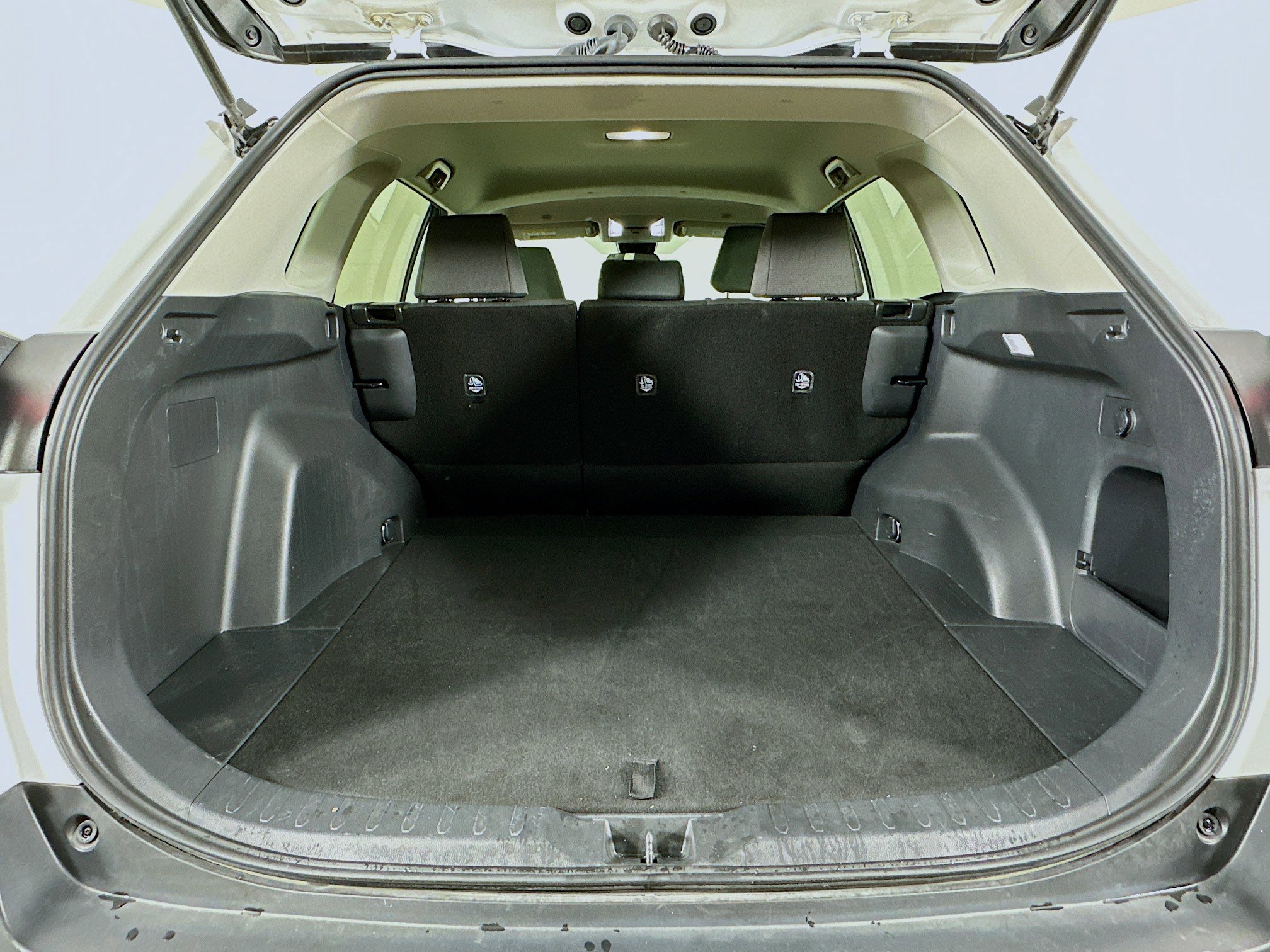 Used 2024 Toyota RAV4 XLE image 27