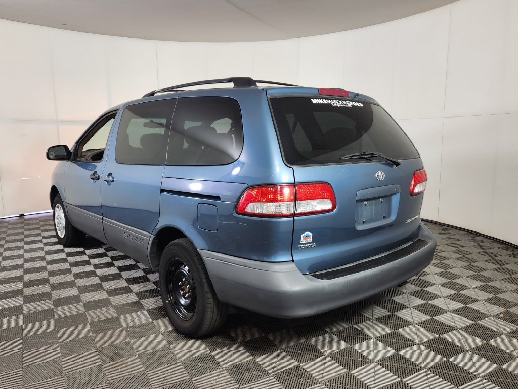 Used 2002 Toyota Sienna CE FWD image 5