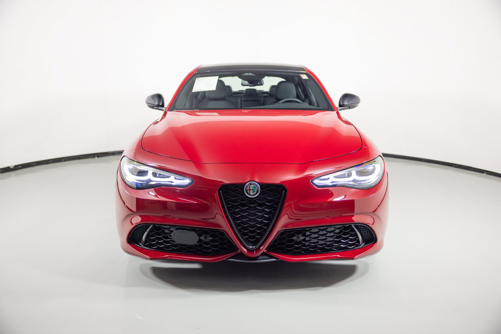 New 2026 Alfa Romeo Giulia AWD image 5