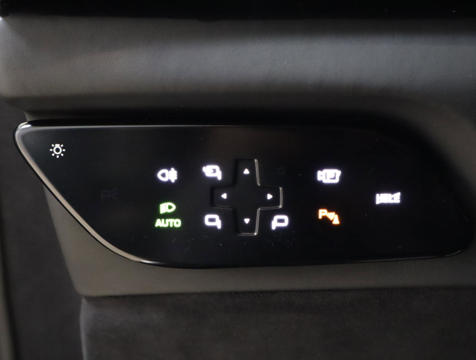 Used 2024 Ferrari Purosangue AWD AWD image 34