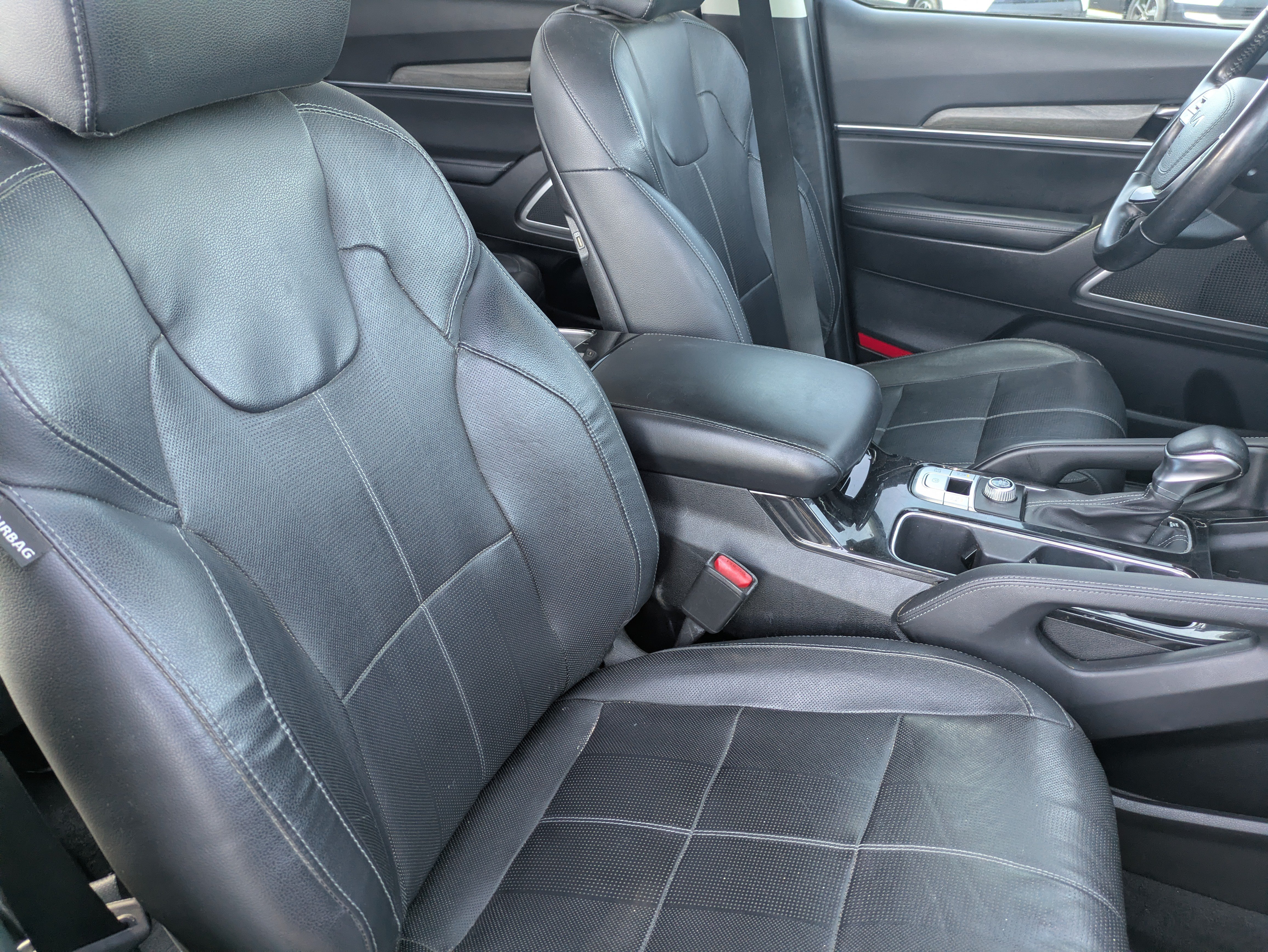 Used 2022 Kia Telluride EX w/ Towing Package FWD image 11