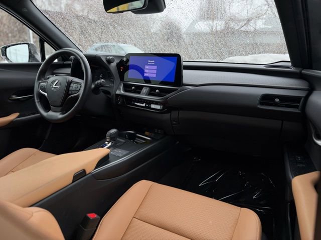 Used 2025 Lexus UX 300h AWD w/ Accessory Package (Z1) image 2