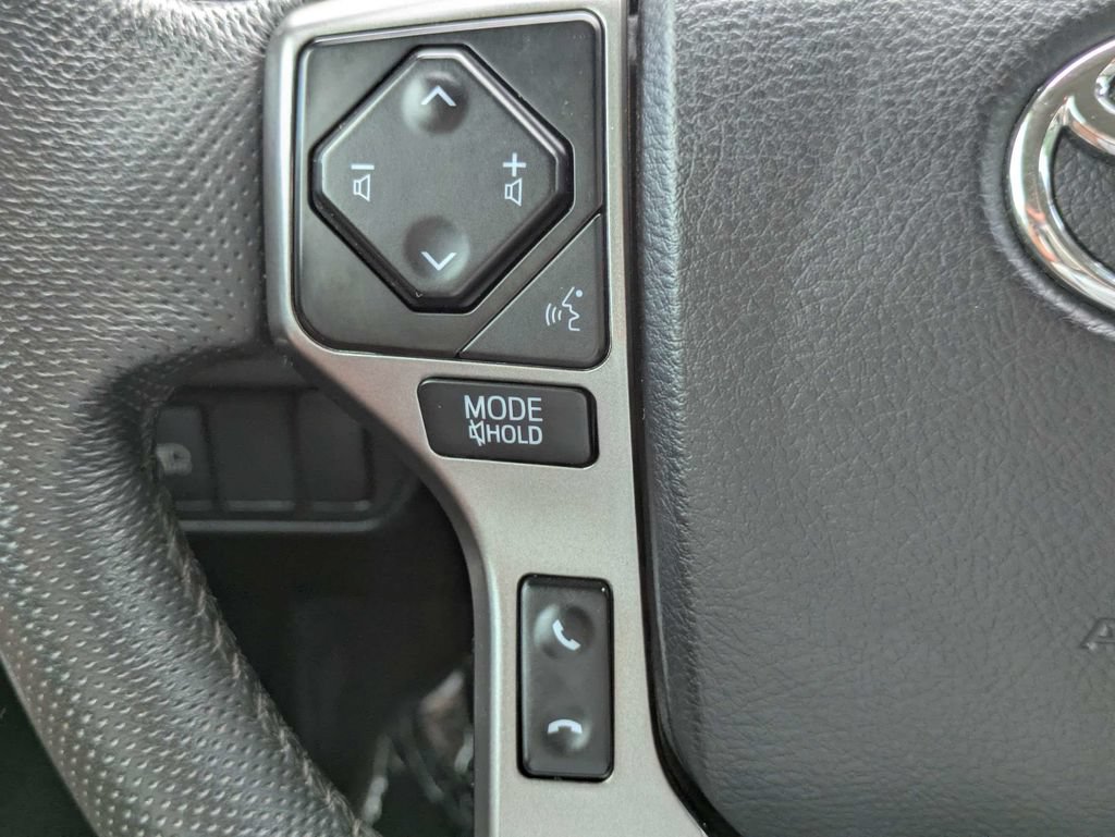 Used 2021 Toyota Tacoma SR5 RWD image 28